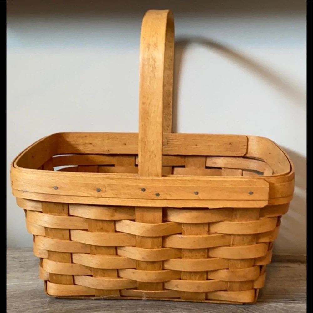 Longaberger Spring Basket with Handle with Wood 4 Way Divider and Protector